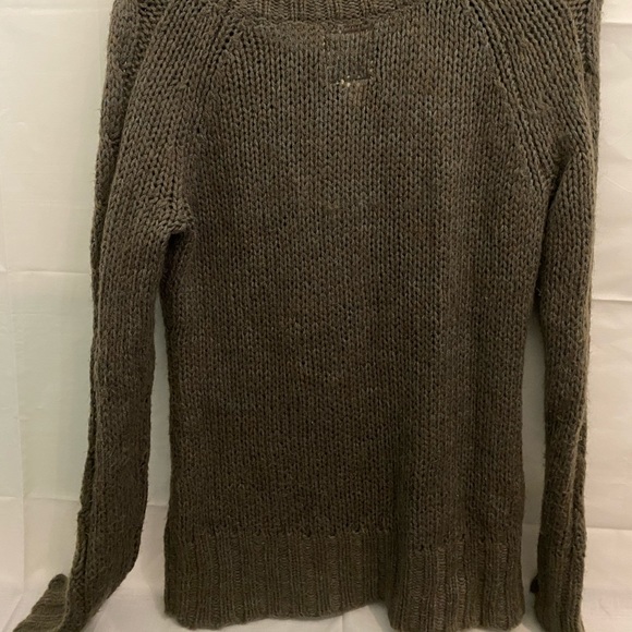 🍄 3/$30 Aerie slouchy knit sweater - Picture 3 of 3